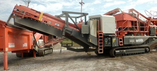 Sandvik UH440i Mobile cone crusher